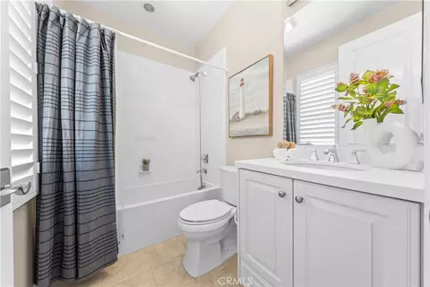 Bath - 63 Rossmore, Irvine, CA 92620 photo 3 of 8