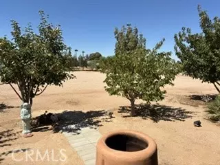 Exterior - 17952 Cherry St, Hesperia, CA 92345 photo 2 of 3