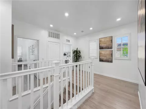 Entry Way - 320 Bronze, Irvine, CA 92618 photo 10 of 13