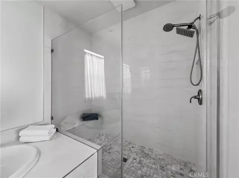Bath - 320 Bronze, Irvine, CA 92618 photo 7 of 9