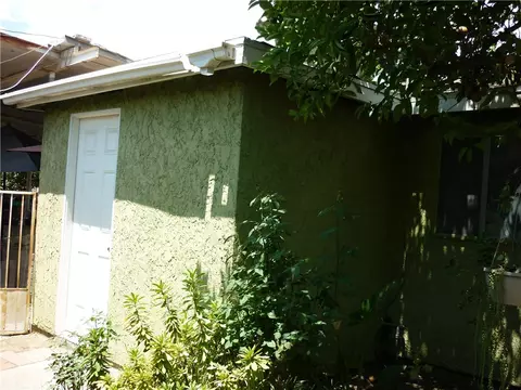 Exterior - 4011 Cedar Ave, El Monte, CA 91731 photo 4 of 5