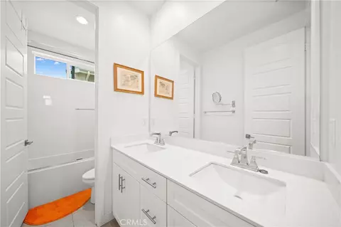 Bath - 351 Baluster, Irvine, CA 92618 photo 3 of 3