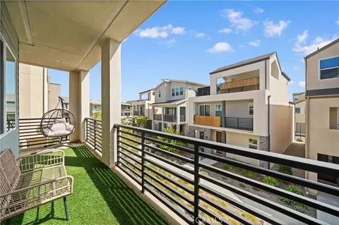 Exterior - 351 Baluster, Irvine, CA 92618 photo 4 of 8