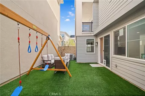 Exterior - 351 Baluster, Irvine, CA 92618 photo 7 of 8