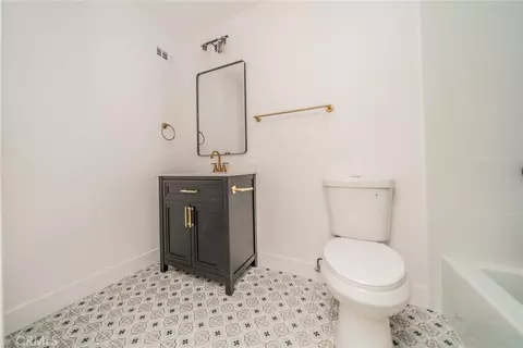 Bath - 6270 Kinlock, Rancho Cucamonga, CA 91737 photo 3 of 5