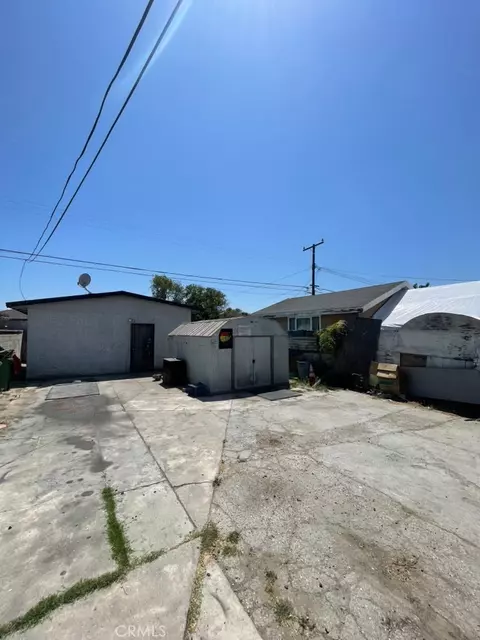 Exterior - 530 W Poplar, Compton, CA 90220 photo 2 of 2