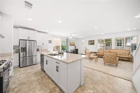 Entry Way - 5564 Valencia, Montclair, CA 91762 photo 3 of 9