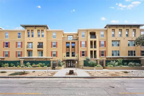 128 N Oak Knl #206, Pasadena, CA 91101