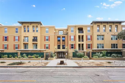 128 N Oak Knl #206, Pasadena, CA 91101