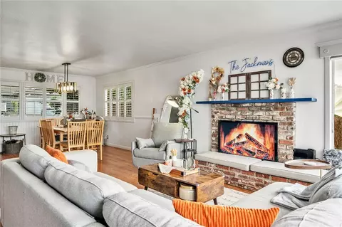 Living - 3382 Saddle, Hayward, CA 94541 photo 4 of 7