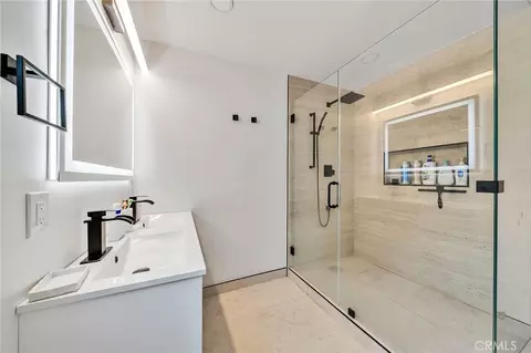 Bath - 3382 Saddle, Hayward, CA 94541 photo 3 of 4