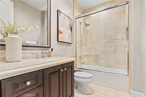 Bath - 121 Panorama, Irvine, CA 92618 photo 5 of 9