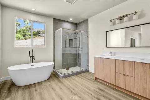 Bath - 681 Castlehill Dr, Walnut, CA 91789 photo 2 of 3