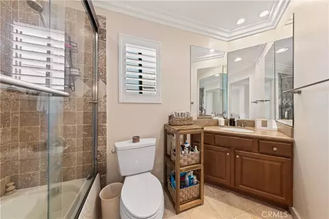 Bath - 4211 Arch #103, Studio City, CA 91604 photo 3 of 3