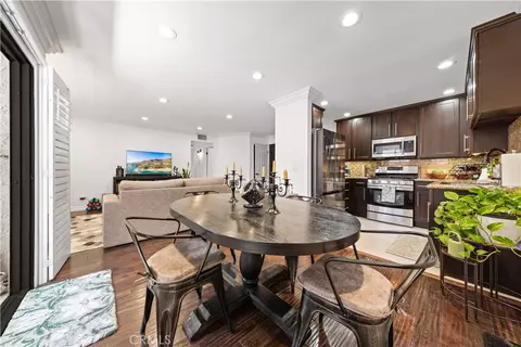 Dining - 4211 Arch #103, Studio City, CA 91604 photo 3 of 4