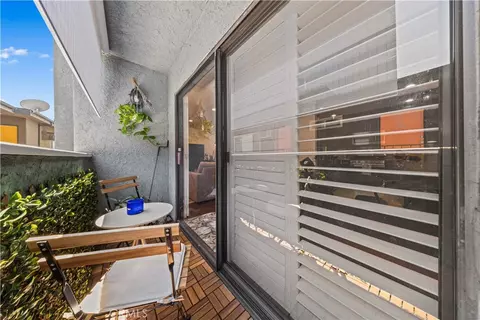 Exterior - 4211 Arch #103, Studio City, CA 91604 photo 4 of 4