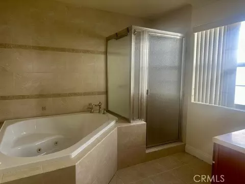 Bath - 3598 E Del Mar, Pasadena, CA 91107 photo 1 of 4