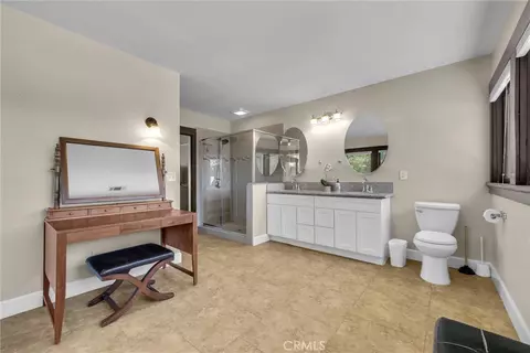 Bath - 3354 Orange St, Riverside, CA 92501 photo 3 of 3