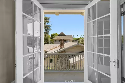 Entry Way - 3354 Orange St, Riverside, CA 92501 photo 2 of 3