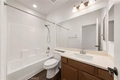Bath - 2795 Devonshire Ln, Ontario, CA 91762 photo 2 of 2