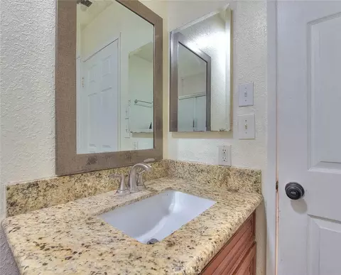 Bath - 3701 Summer Ln, Baldwin Park, CA 91706 photo 6 of 6
