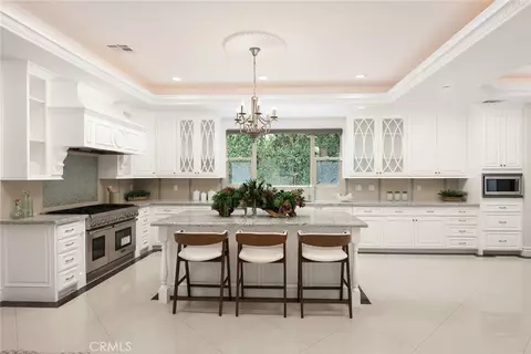 Kitchen - 3255 Lombardy Rd, Pasadena, CA 91107 photo 1 of 5