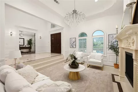 Living - 3255 Lombardy Rd, Pasadena, CA 91107 photo 2 of 5