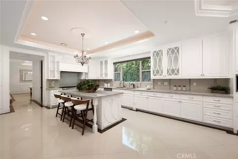 Kitchen - 3255 Lombardy Rd, Pasadena, CA 91107 photo 4 of 5