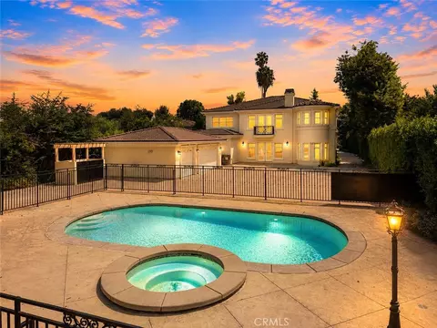 Exterior - 3255 Lombardy Rd, Pasadena, CA 91107 photo 3 of 9
