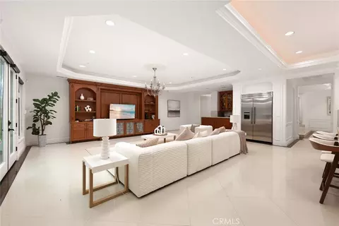 Living - 3255 Lombardy Rd, Pasadena, CA 91107 photo 3 of 5