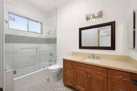 Bath - 3255 Lombardy Rd, Pasadena, CA 91107 photo 8 of 8
