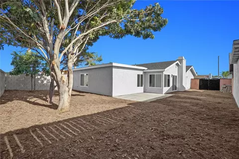 Exterior - 543 E Lincoln St, Carson, CA 90745 photo 7 of 13