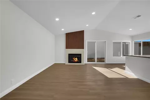 Living - 543 E Lincoln St, Carson, CA 90745 photo 1 of 9