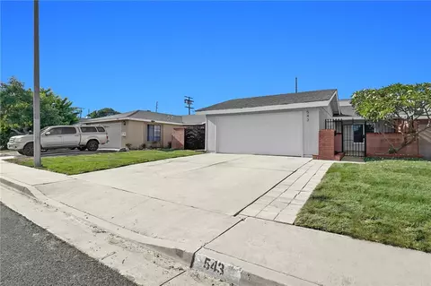 Exterior - 543 E Lincoln St, Carson, CA 90745 photo 2 of 13