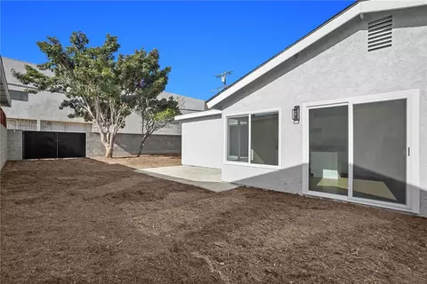 Exterior - 543 E Lincoln St, Carson, CA 90745 photo 8 of 13