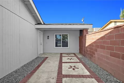 Exterior - 543 E Lincoln St, Carson, CA 90745 photo 5 of 13