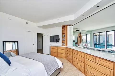 Bedroom - 1310 E Ocean #1005, Long Beach, CA 90802 photo 1 of 3