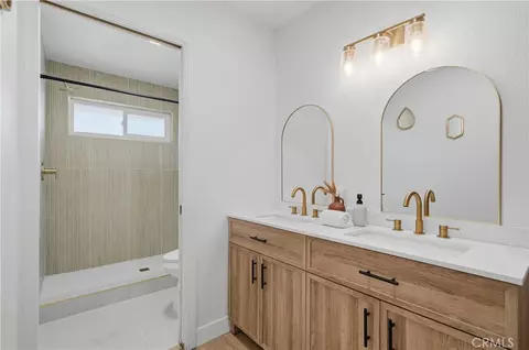 Bath - 60940 Navajo, Joshua Tree, CA 92252 photo 3 of 5