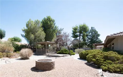 Exterior - 19934 Itasca, Apple Valley, CA 92308 photo 11 of 11