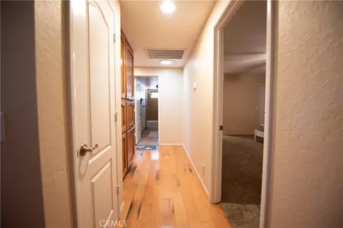 Entry Way - 19934 Itasca, Apple Valley, CA 92308 photo 2 of 2