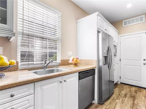 Kitchen - 60 Pathway, Irvine, CA 92618 photo 3 of 3