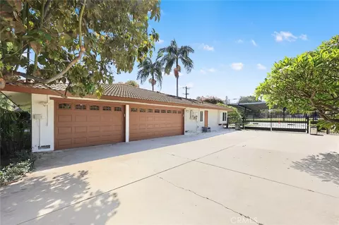 Exterior - 2000 Holly Ave, Arcadia, CA 91007 photo 3 of 4