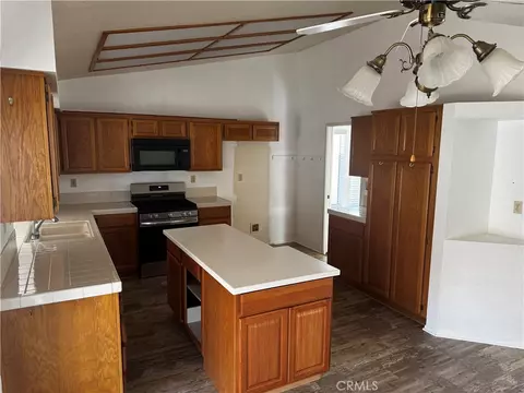 Kitchen - 27519 Terrytown Rd, Menifee, CA 92586 photo 3 of 4