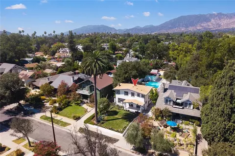 View/Area - 525 E Jackson St, Pasadena, CA 91104 photo 1 of 7