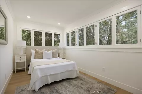 Bedroom - 525 E Jackson St, Pasadena, CA 91104 photo 6 of 6