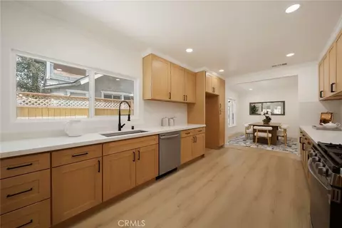 Kitchen - 525 E Jackson St, Pasadena, CA 91104 photo 1 of 2