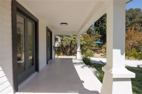 Exterior - 525 E Jackson St, Pasadena, CA 91104 photo 5 of 18