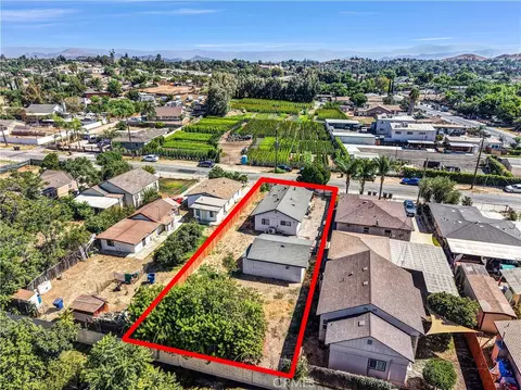 View/Area - 4832 Mitchell Ave, Riverside, CA 92505 photo 2 of 7