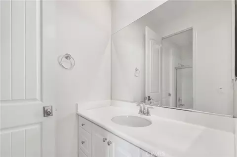 Bath - 535 E Desert Willow, Azusa, CA 91702 photo 3 of 3