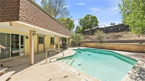 Exterior - 160 Masters, Riverside, CA 92507 photo 2 of 14